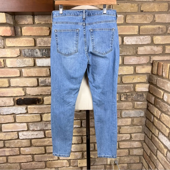 EVERLANE mid rise medium wash skinny jeans - Picture 4 of 9